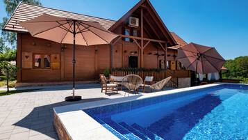 Seasonal outdoor pool, a heated pool