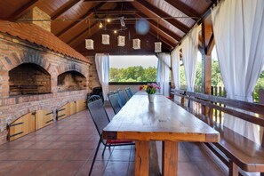 Family House, Multiple Bedrooms, 2 Bathrooms, Mountainside (Rustic Cottage With Heated Pool) | Outdoor dining