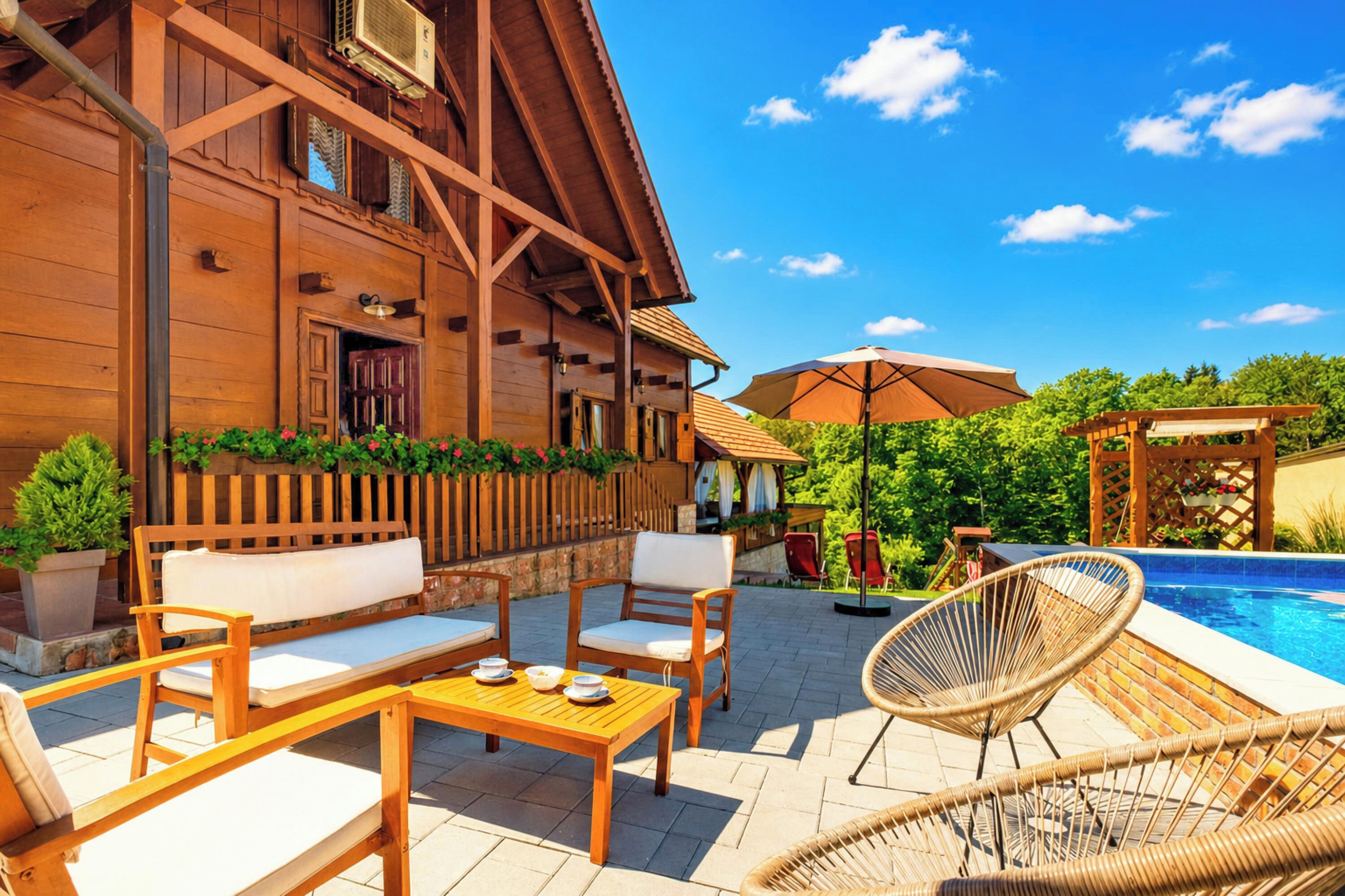 Familienhaus, 4 Schlafzimmer, 2 Bäder, Bergseite (Rustic Cottage With Heated Pool) | Terrasse/Patio