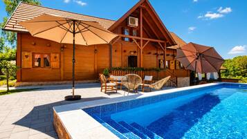 Family House, 4 Bedrooms, 2 Bathrooms, Mountainside (Rustic Cottage With Heated Pool) | Pool | Seasonal outdoor pool