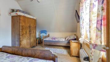 Family House, Multiple Bedrooms, 2 Bathrooms, Mountainside (Rustic Cottage With Heated Pool) | 4 bedrooms, free WiFi, bed sheets