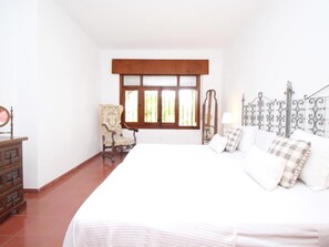 6 bedrooms, free WiFi