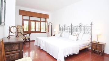 6 bedrooms, free WiFi