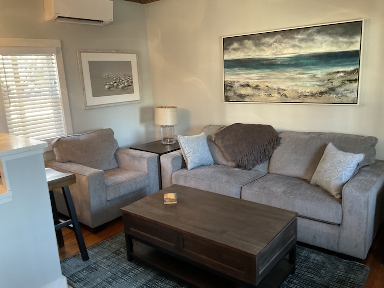 Prime Location. 1br/1ba With A/c And Parking - Provincetown, MA
