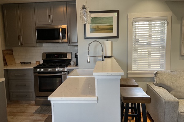 KĂŒhlschrank, Mikrowelle, Ofen, Herdplatte