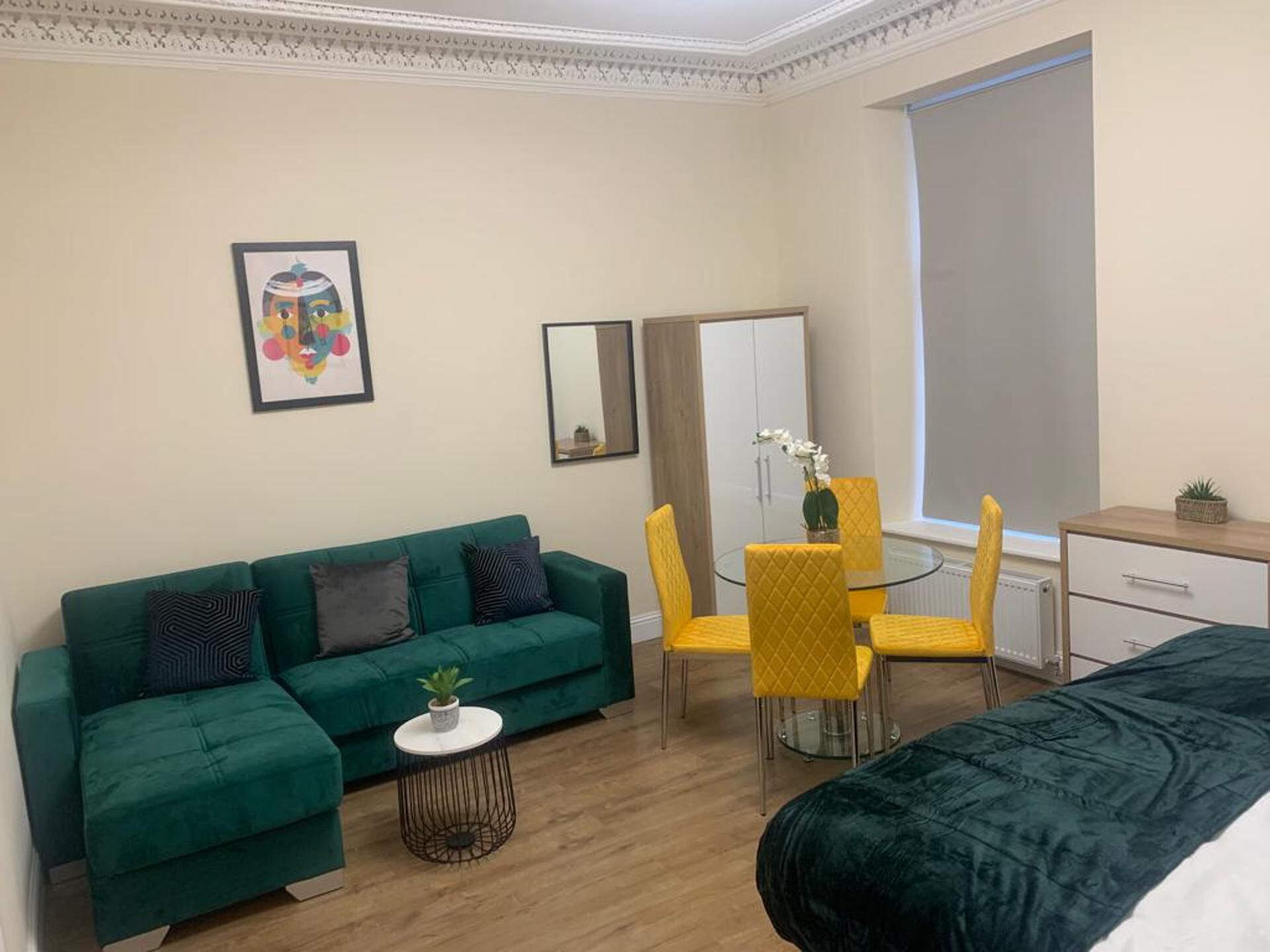 Free WiFi, bed sheets