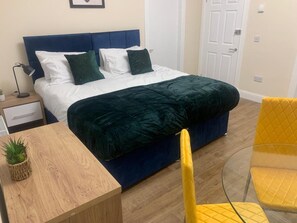Free WiFi, bed sheets - Beautiful 1-bed Studio in Arbroath (Arbroath)