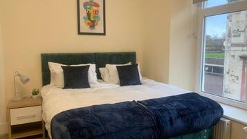 Free WiFi, bed sheets