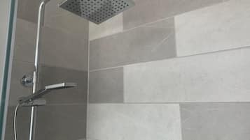 Shower, towels