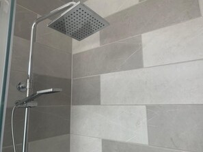 Shower, towels - Inviting 1-bed Studio in Arbroath (Arbroath)