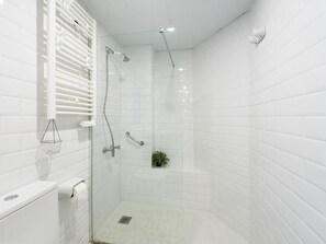 Kostenlose Toilettenartikel, Haartrockner