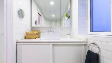 Gratis toiletartikelen, een haardroger