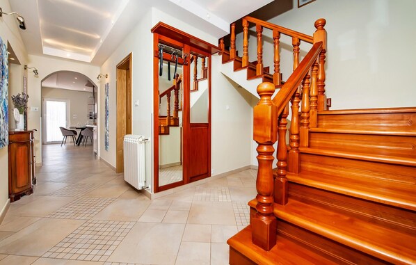 Interior - 7 bedroom amazing home in Rovinj (Rovinj)