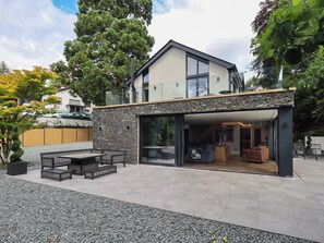 Property grounds - Hare's Breath (Windermere)