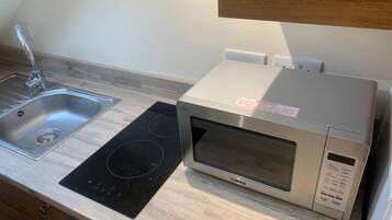 Studio, 1 Queen Bed | Interior