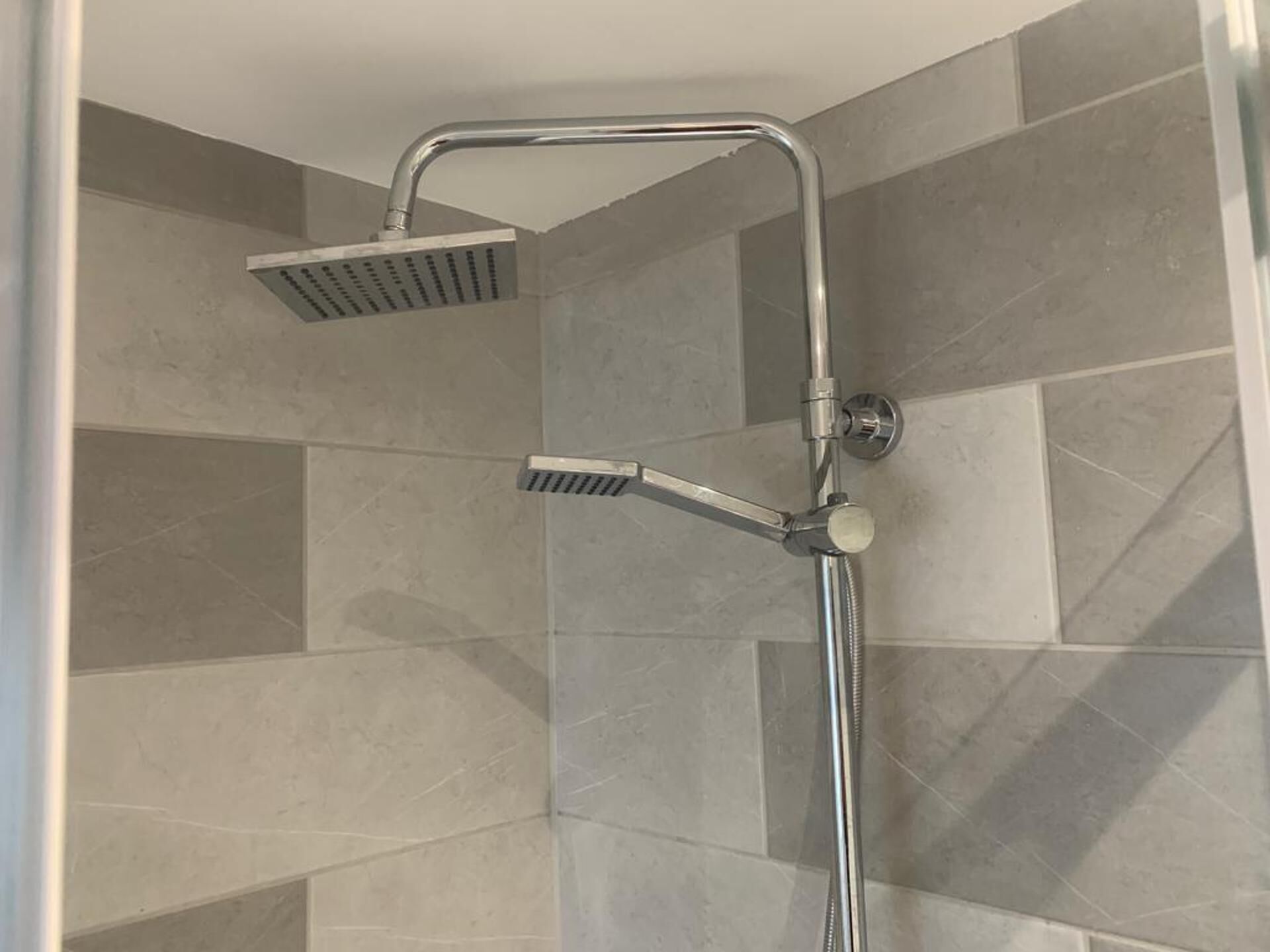 Shower, towels