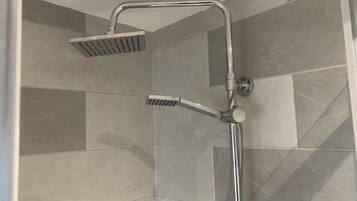 Shower, towels