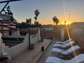 Terrace/patio - Traditional Riad with 8 rooms, 2 min from the square (Marrakech)