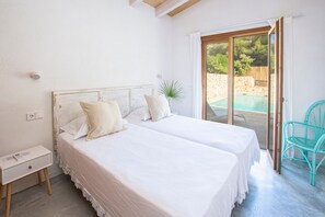 3 chambres, fer et planche à repasser, Wi-Fi gratuit, draps fournis