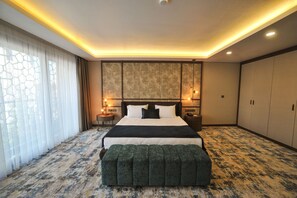 Deluxe-Doppelzimmer | Minibar, kostenloses WLAN, Bettwäsche