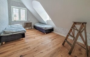 4 Schlafzimmer, Reisekinderbett, kostenloses WLAN