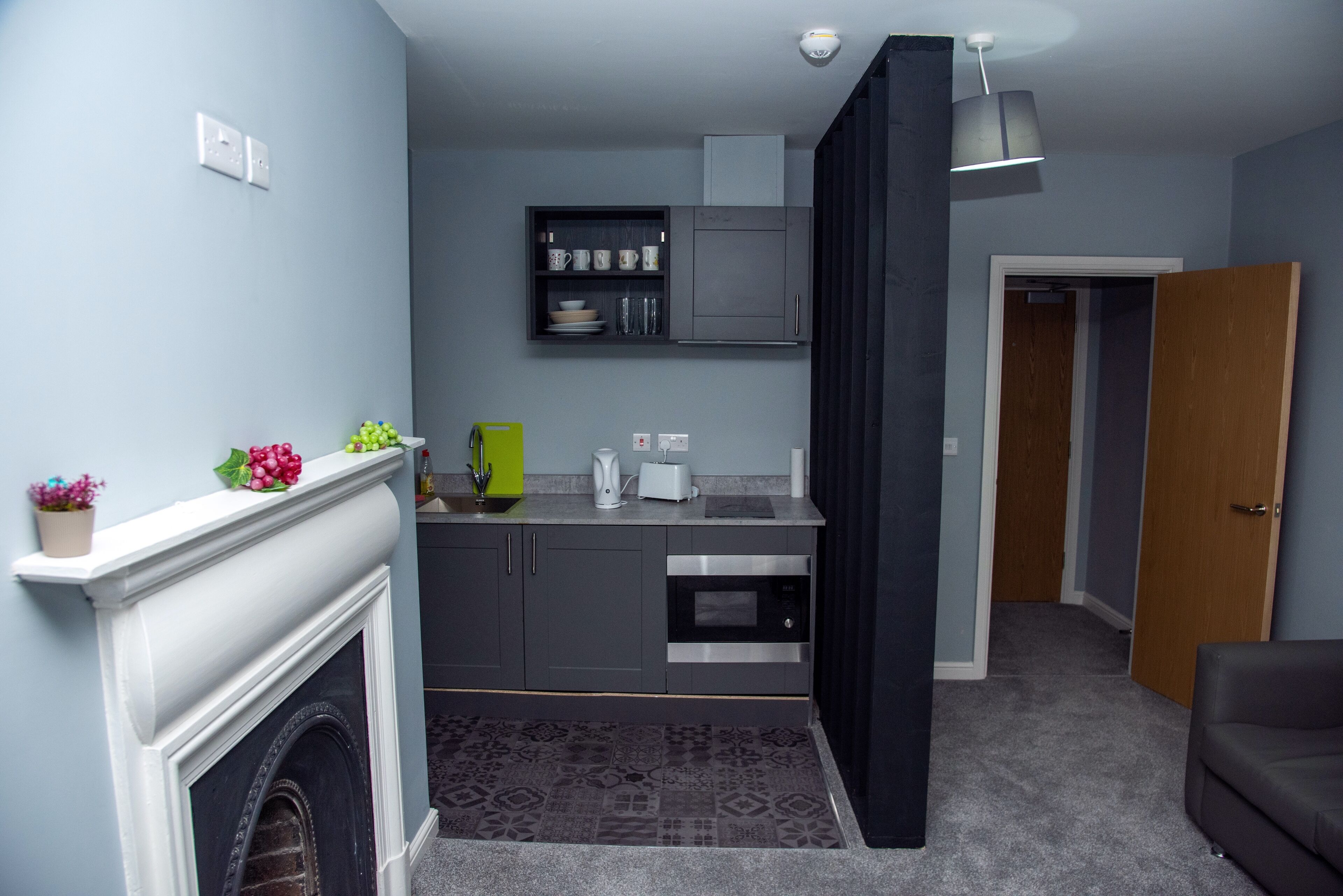 Mikrobølgeovn, opvaskemaskine, brødrister