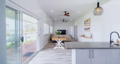 Blue Lagoon Hamptons Style Holiday Home facing the Lagoon at Harrington