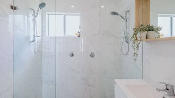 Bathtub
