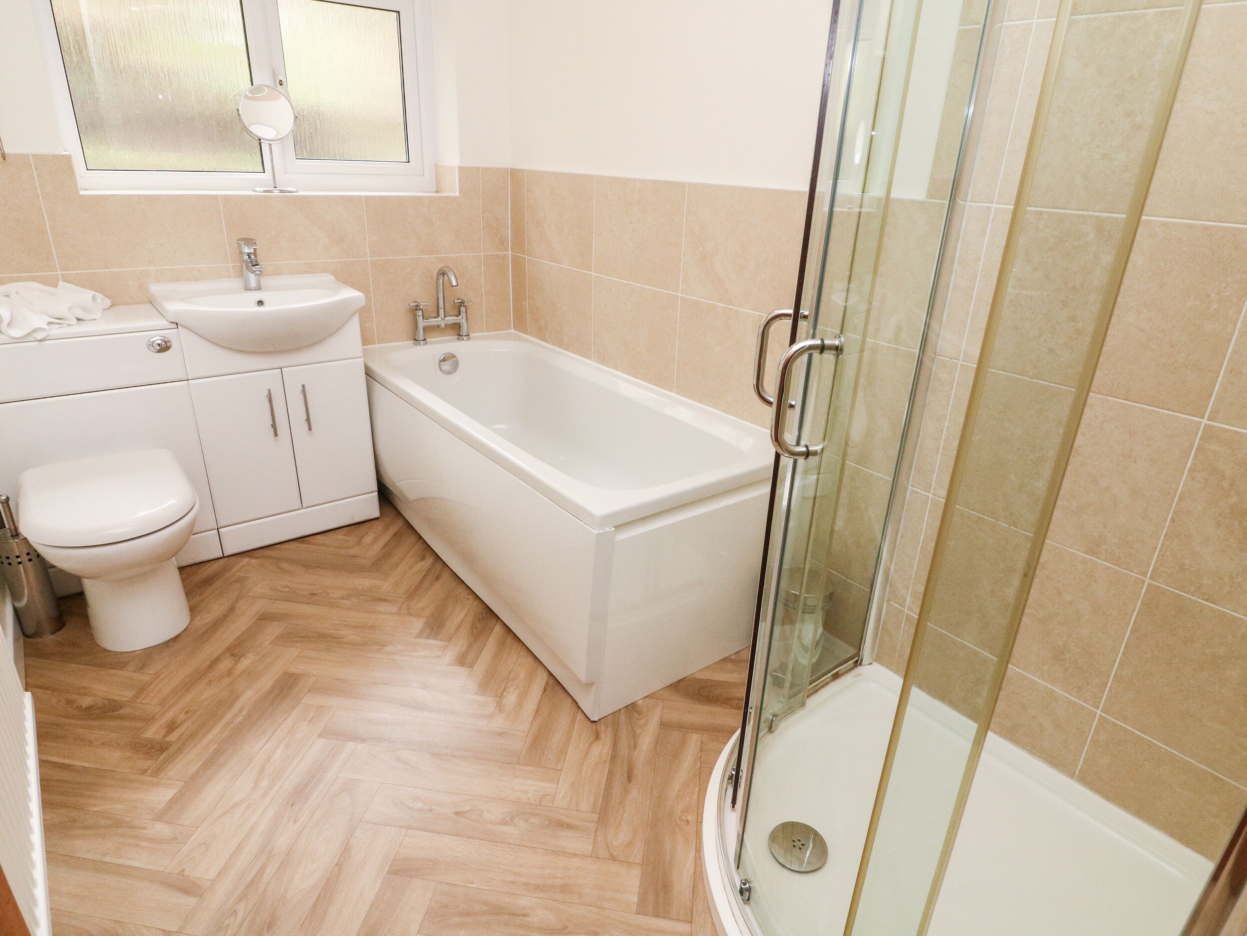 Cottage | Bathroom | Shower