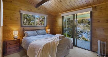 Riverview Hill - Pet Friendly Country Getaway