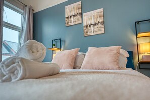 3 bedrooms, WiFi, bed sheets