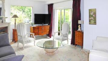 TV connectée, cheminée