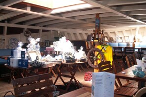 Dining - House in Treompan near Sandy Beach (Ploudalmézeau)