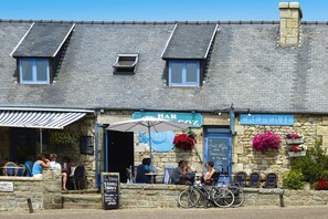 Exterior - Stone House Pleumeur-Bodou near Pink Beaches (Pleumeur-Bodou)