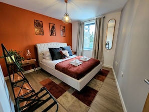 City-Apartment | 2 Schlafzimmer, laptopgeeigneter Arbeitsplatz, kostenloses WLAN