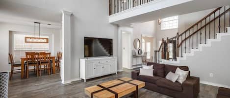 TV, fireplace, offices