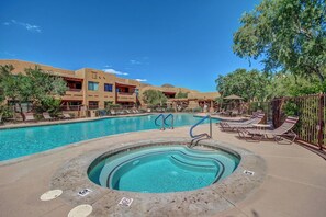 A heated pool - Prime Location, Mountain Views, Peaceful, Pristine (Scottsdale)