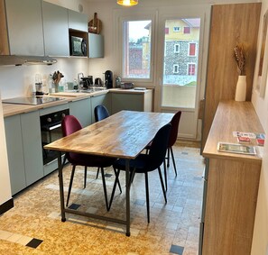 Fridge, microwave, oven, dishwasher