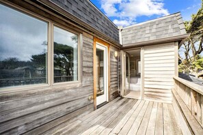 تفاصيل الفندق من الخارج