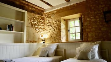 3 間睡房、熨斗/熨衫板、可攜式嬰兒床、Wi-Fi