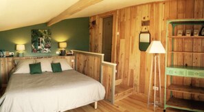 3 soverom, strykejern/-brett, reiseseng for barn og wi-fi