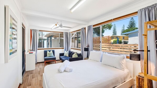 4 Schlafzimmer, Schreibtisch, Bügeleisen/Bügelbrett, kostenloses WLAN