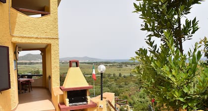 Ferienwohnung mit Meerblick-Strand La Caletta-S.Lucia