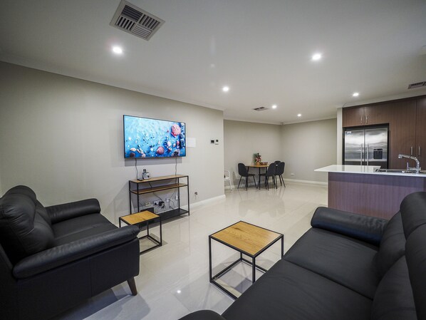 تلفزيون ذكي