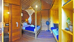 4 bedrooms, in-room safe, desk, free WiFi
