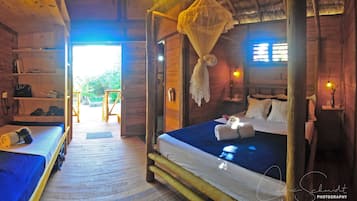 4 bedrooms, in-room safe, desk, free WiFi