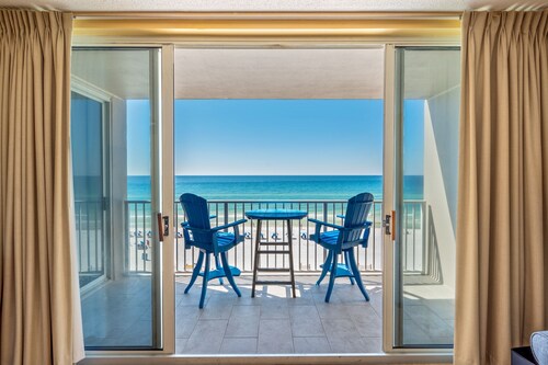 Island Princess 613 - 2 BD Beachfront w/ Spectacular Views!