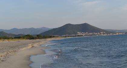 Gemütliche Ferienwohnung mit Blick auf die Strandbucht La Caletta