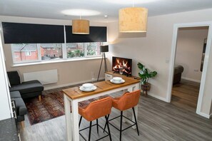 Interior - Modern & Spacious 1 Bed Apartment in Manchester (Salford)