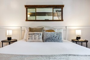 1 slaapkamer, een strijkplank/strijkijzer, wifi, beddengoed